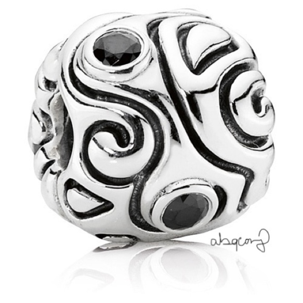 EUC Pandora 790869CZK Sterling Silver Large Day Dream Charm w/ Black Zirconia